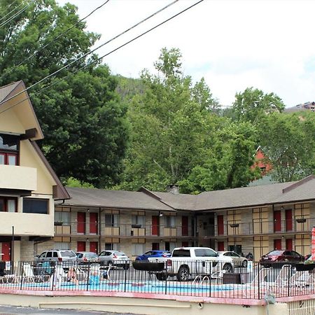 Chalet Inn Gatlinburg Exterior photo