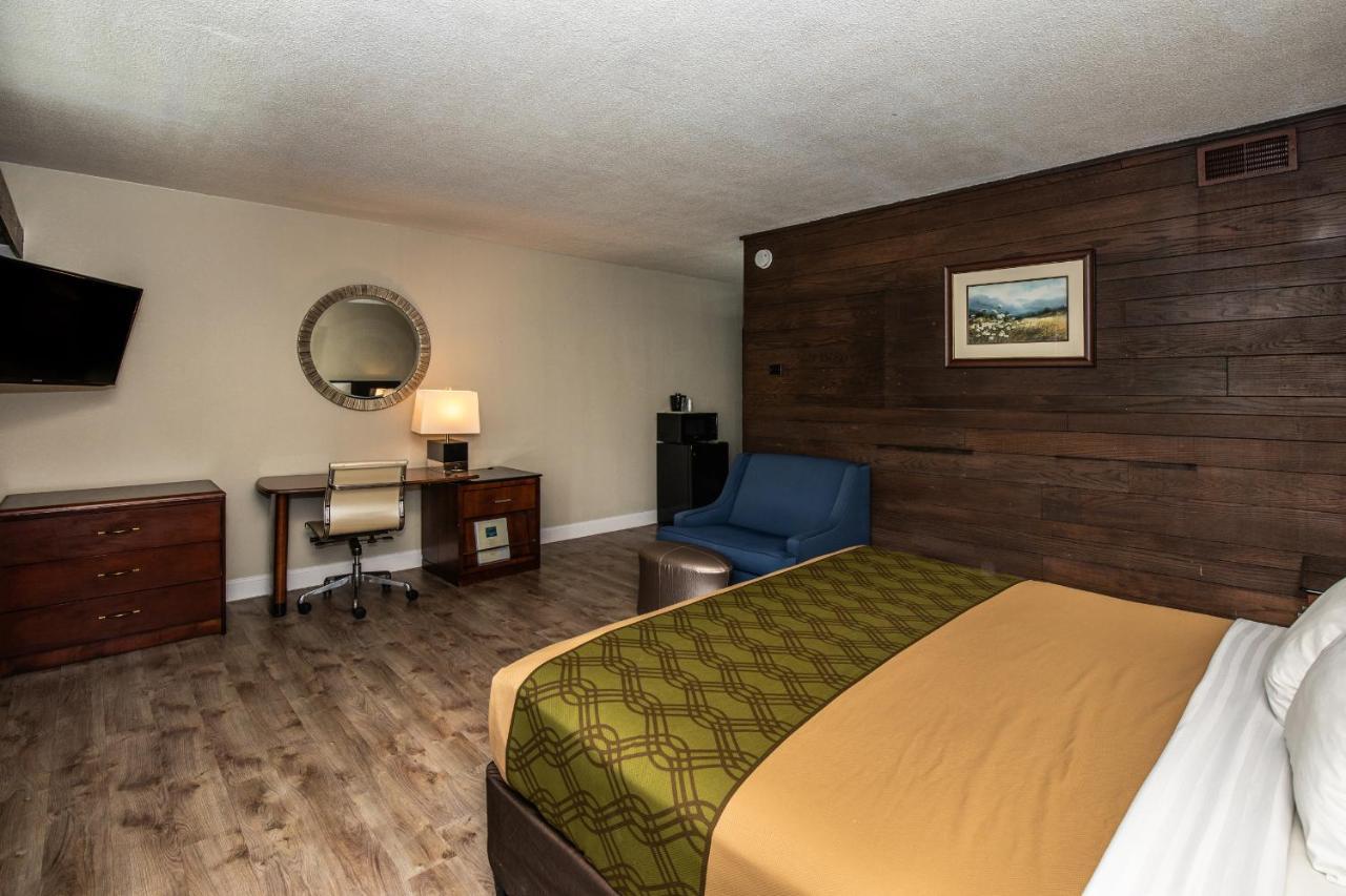 Chalet Inn Gatlinburg Exterior photo